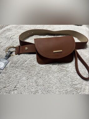 Vince Camuto Brown Pebbled Leather Mini Belt Bag with Gold Hardware size M